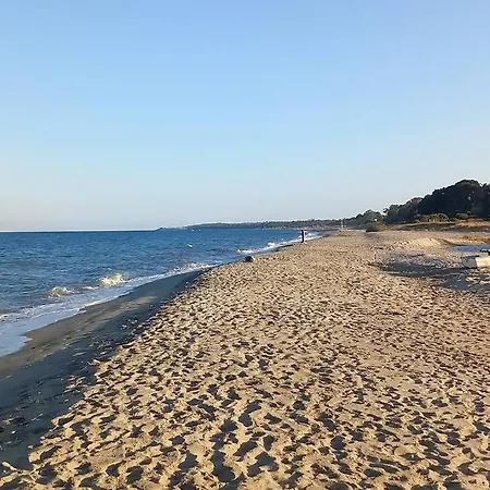 Mini In Parco Con Piscina Vicino Al Mare * Santa-Maria-Poggio (Corsica)
